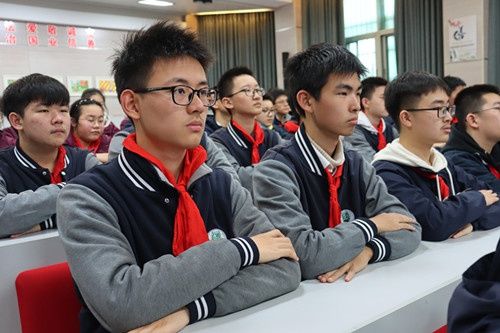 扬州蓝天救援队莅临树人学校南门街校区进行宣讲(图2)