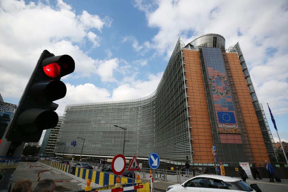 媒体管家:“这意味着全球合作再次出现倒退”——欧盟对华电动汽车加征关税引发多方反对