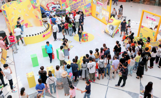 “好友趣嗨吃馆”亮相哈尔滨，引爆初秋薯片市场