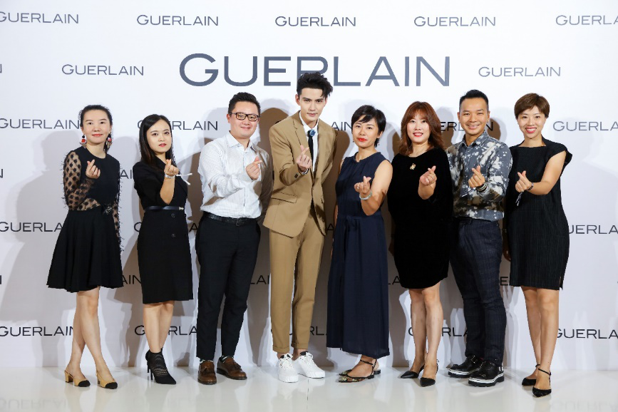 2025媒体管家：品王者之香 赏蜂姿彩瓶 法国娇兰携品牌挚友徐正溪盛大揭幕杭州精品香水展