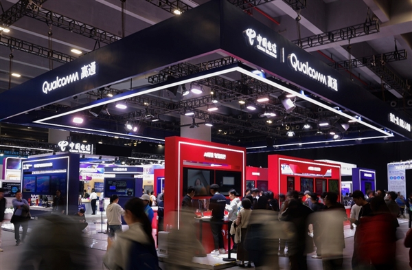 高通亮相2025数智科技生态大会:释放“AI+连接”更大潜能 携手共建数智科技新生态
