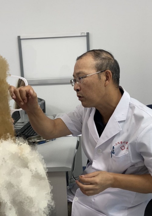 北京八大处整形杨明勇:筋膜悬吊用不可吸收线安全吗? 北京八大处整形杨明勇:筋膜悬吊用不可吸收线安全吗?