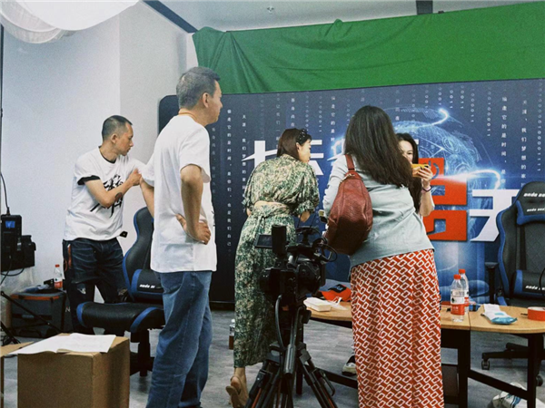 天涯老用户自救 结果一地鸡毛:情怀 是最不值钱的东西(图15) 天涯老用户自救 结果一地鸡毛:情怀 是最不值钱的东西(图15)