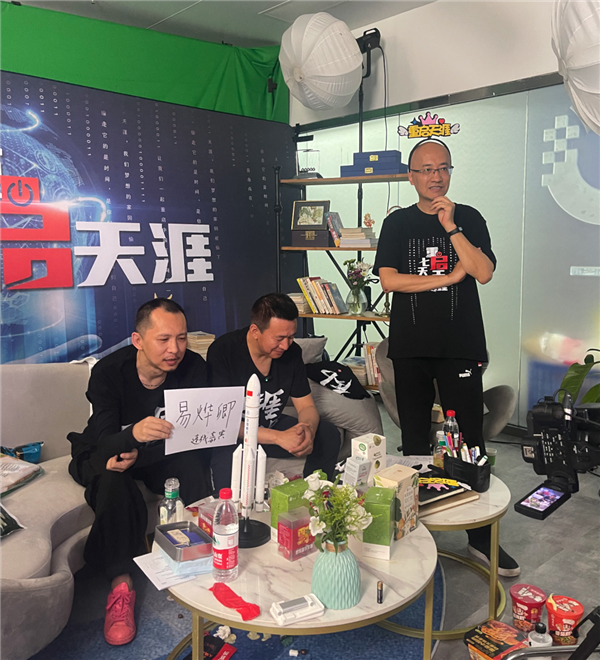 天涯老用户自救 结果一地鸡毛:情怀 是最不值钱的东西(图18) 天涯老用户自救 结果一地鸡毛:情怀 是最不值钱的东西(图18)