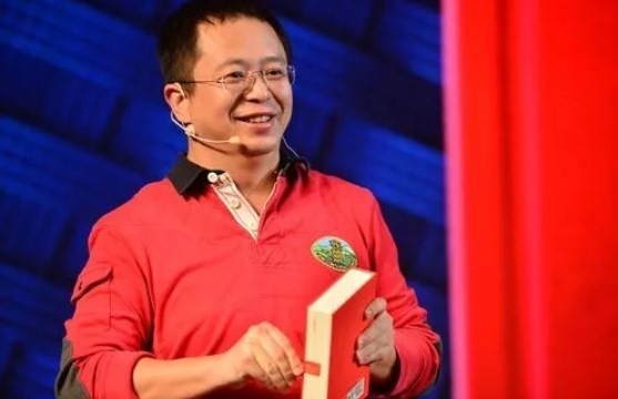 周鸿祎谈盗版自传美颜封面：卖家秀和买家秀差距不小(图1)