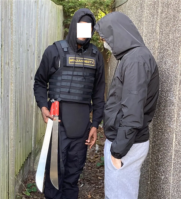 披甲持刀的英国Teenager 比剃刀党更凶险！