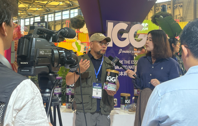 亚展盛事：IGG品牌斩获双奖，引领鹦鹉滋养丸科学喂养新篇章(图4)